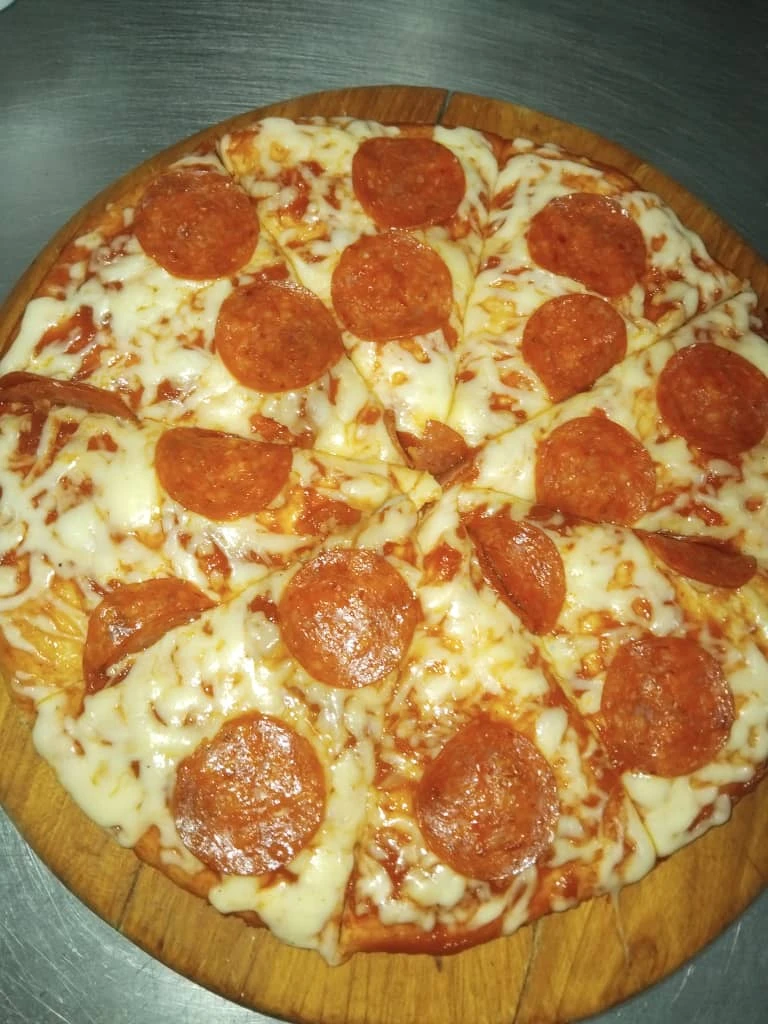 PIZZA DE PEPPERONNI's foto | Café Crystal |  BizneCubano