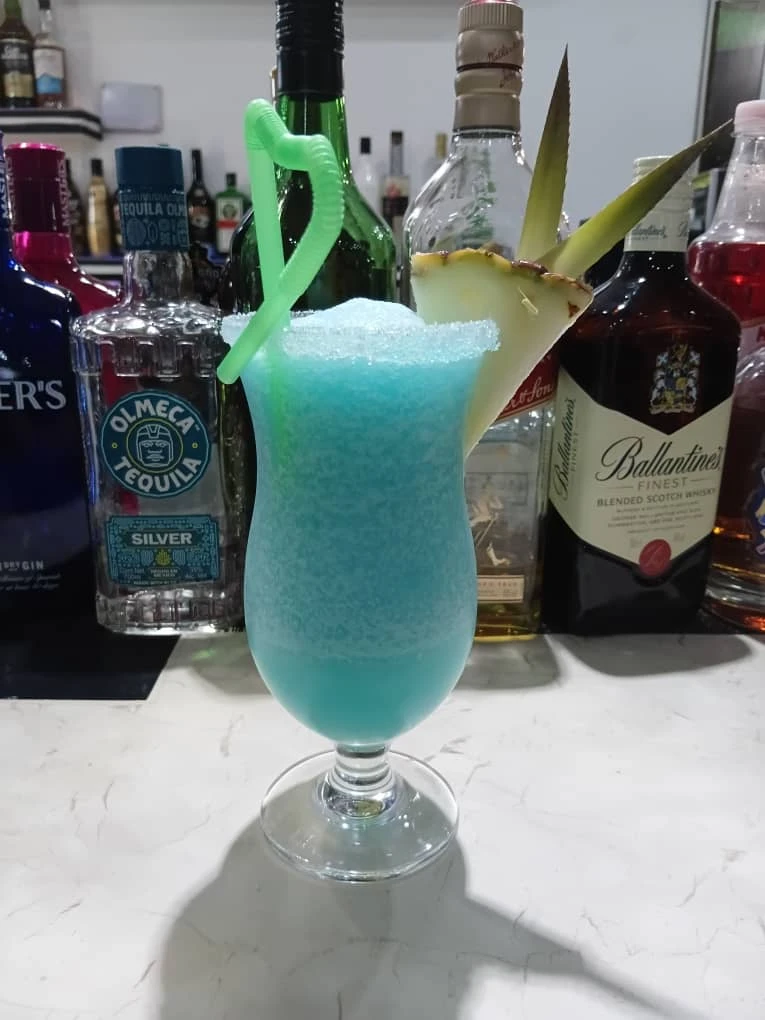 Blue Hawaiian's foto | Café Crystal |  BizneCubano