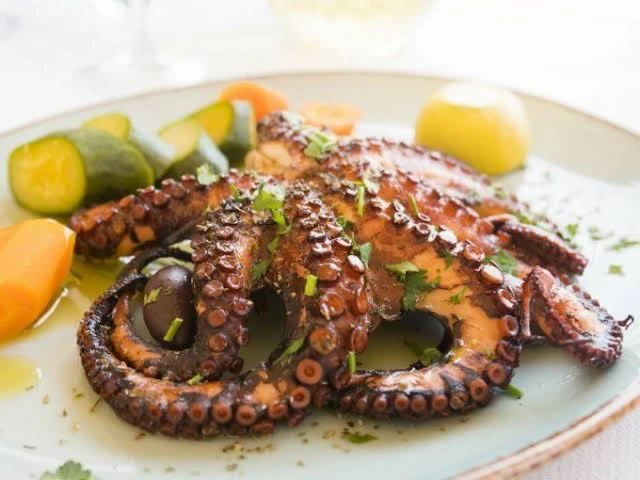 PULPO AL AJILLO's foto | Café Crystal |  BizneCubano